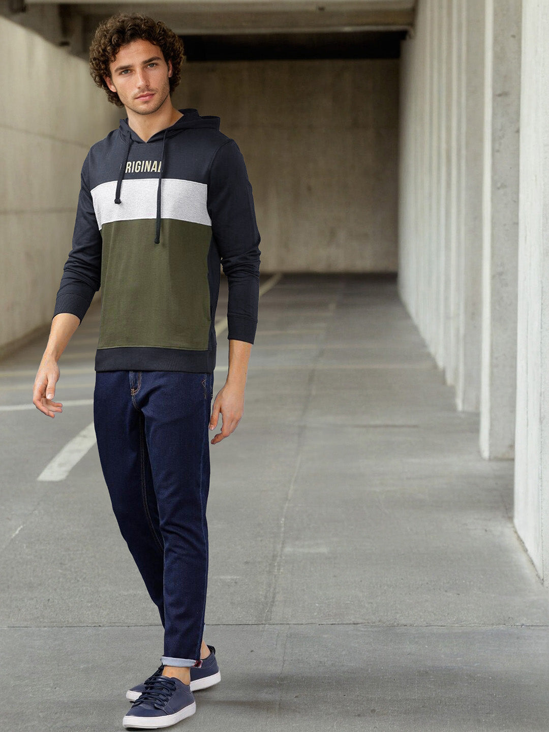 The Indian Garage Co Men Olive Green & White Colourblocked Hooded Sweatshirt