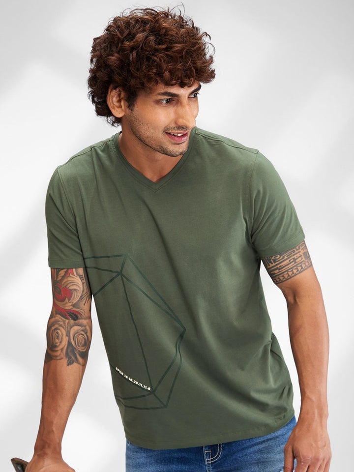 SPYKAR Men V-Neck Raw Edge Slim Fit T-shirt