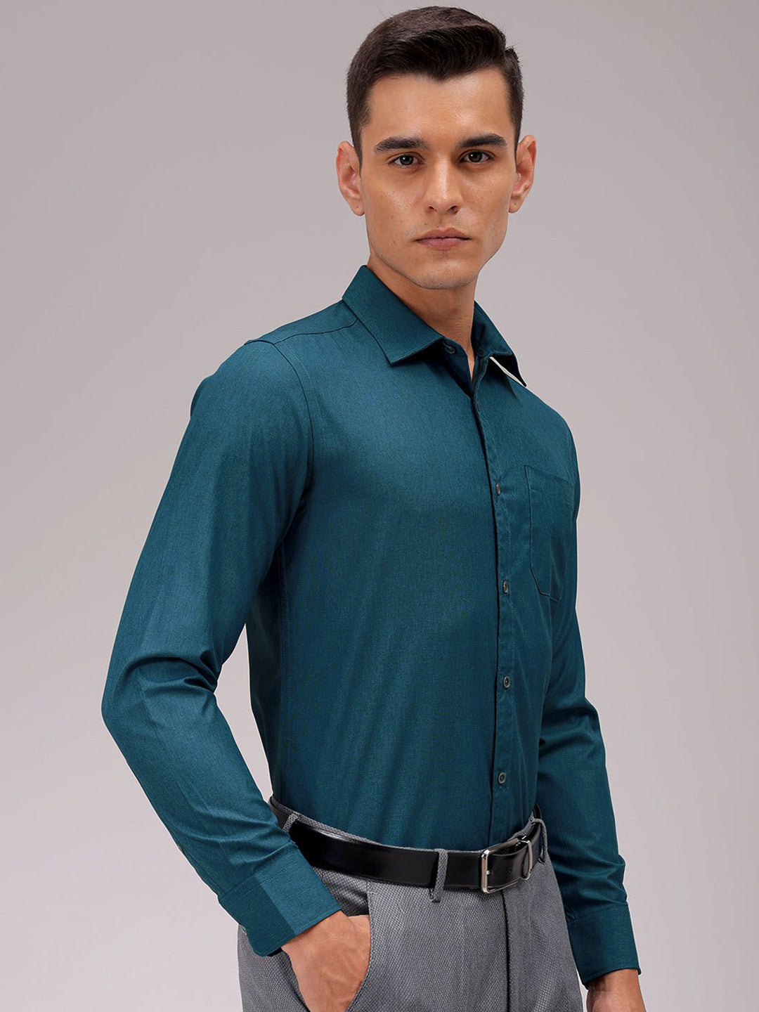The Indian Garage Co. X Luxe Men Cutaway Collar Solid Slim Fit Formal Shirt