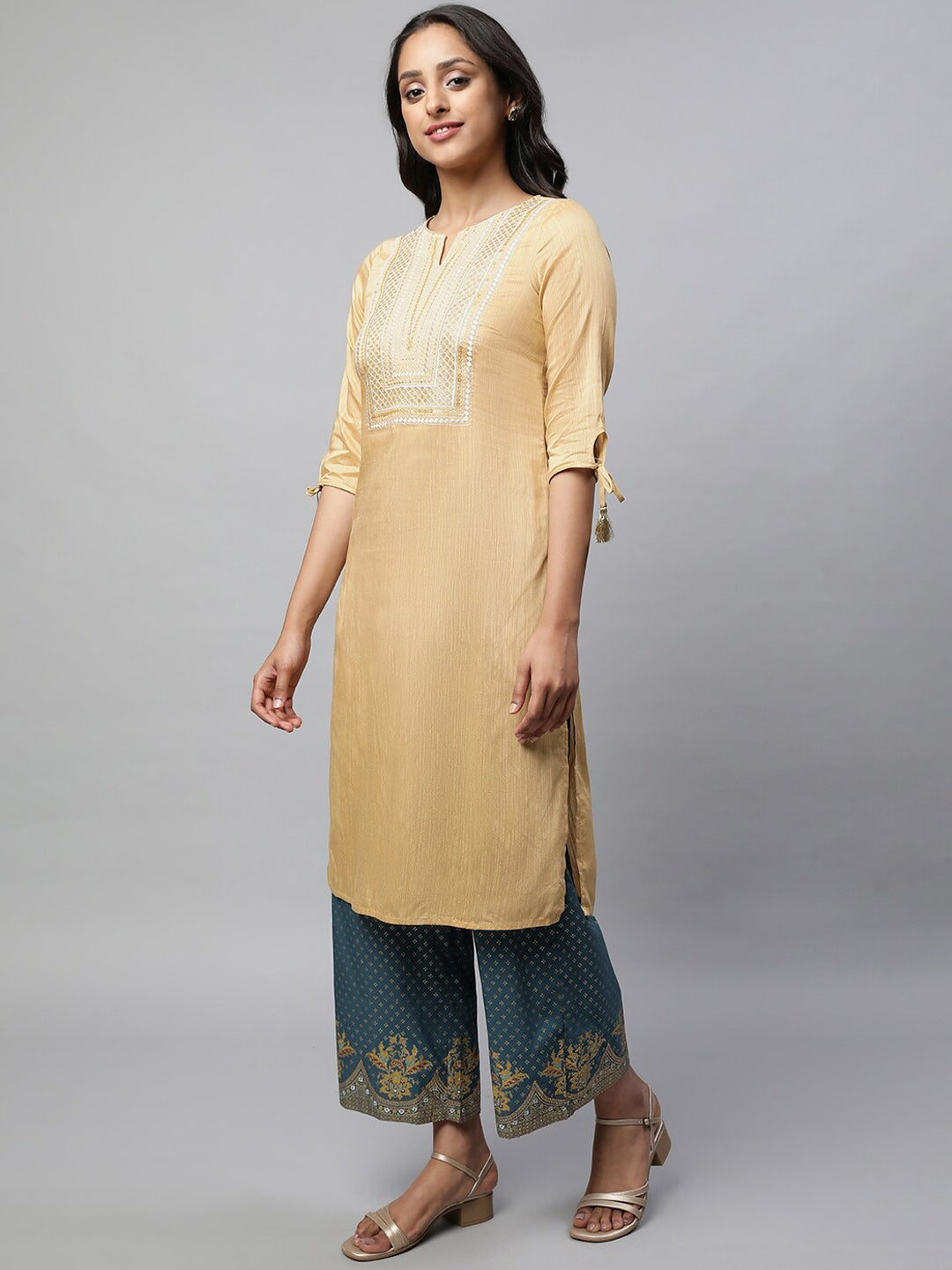 AURELIA Ethnic Motif Yoke Design V Neck Sequinned Straight Kurta