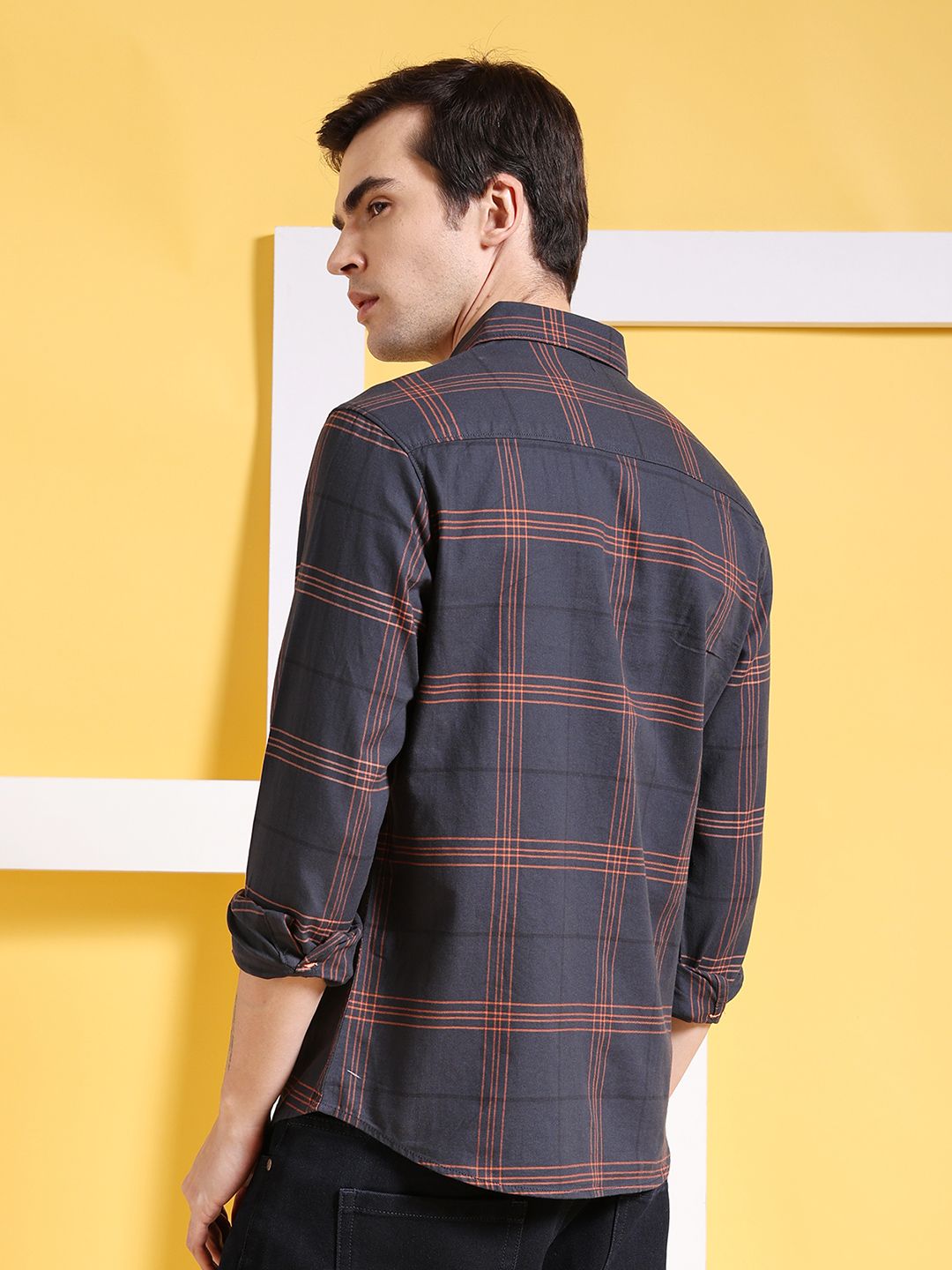 The Indian Garage Co Men Grey Slim Fit Checked Casual Shirt