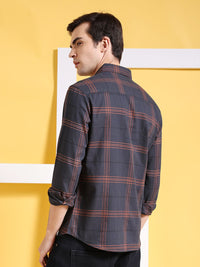 The Indian Garage Co Men Grey Slim Fit Checked Casual Shirt