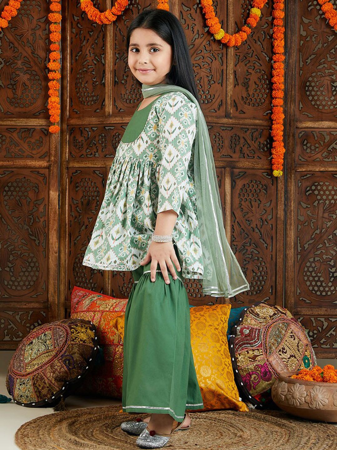 VASTRAMAY Girls Ethnic Motifs Printed Gotta Patti Pure Cotton Kurta with Sharara & Dupatta