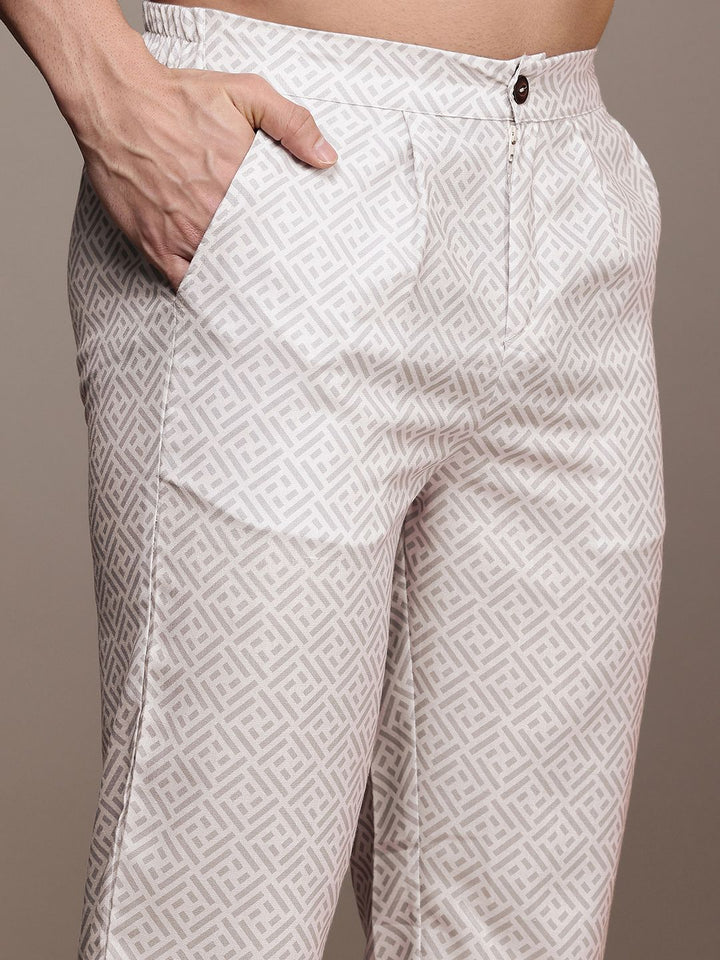 House of Pataudi Men Geometric Printed Jashn Kurta with Trousers