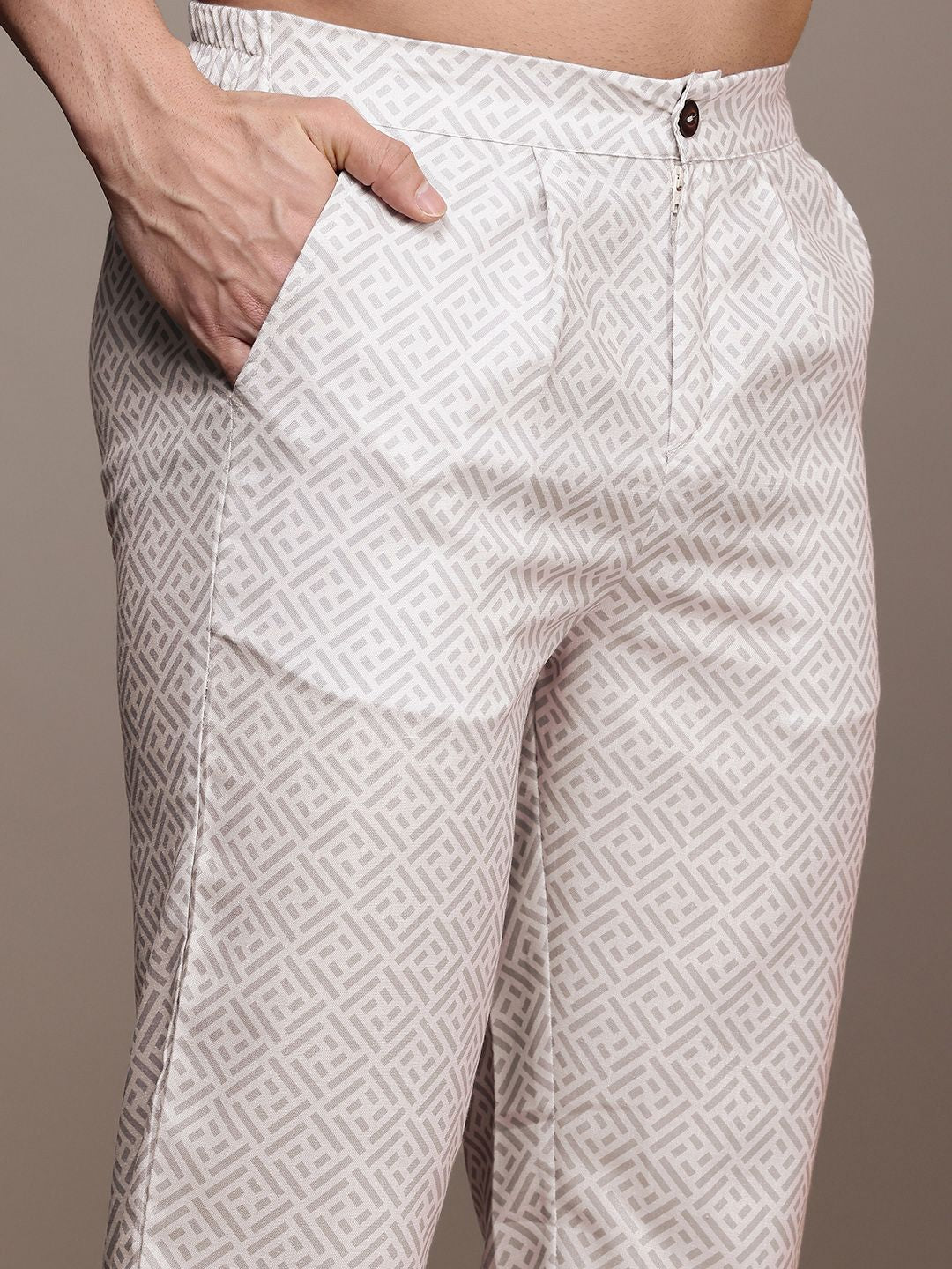 House of Pataudi Men Geometric Printed Jashn Kurta with Trousers