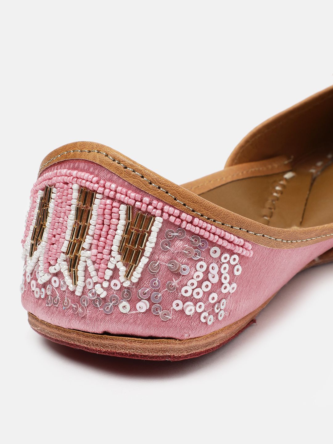 House of Pataudi Women Embellished & Beaded Ethnic Mojaris