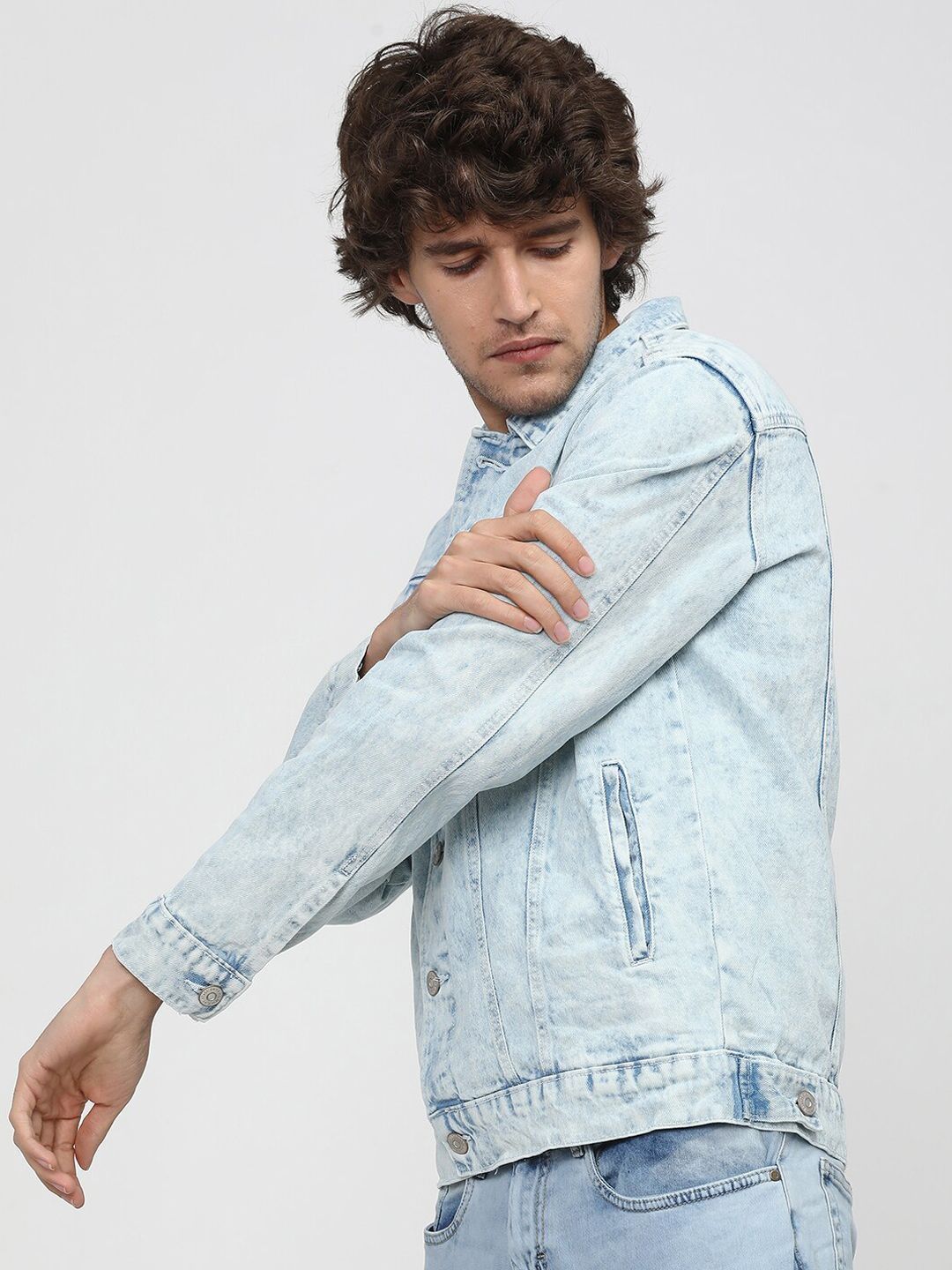 HIGHLANDER Men Blue Washed Colourblocked Denim Jacket