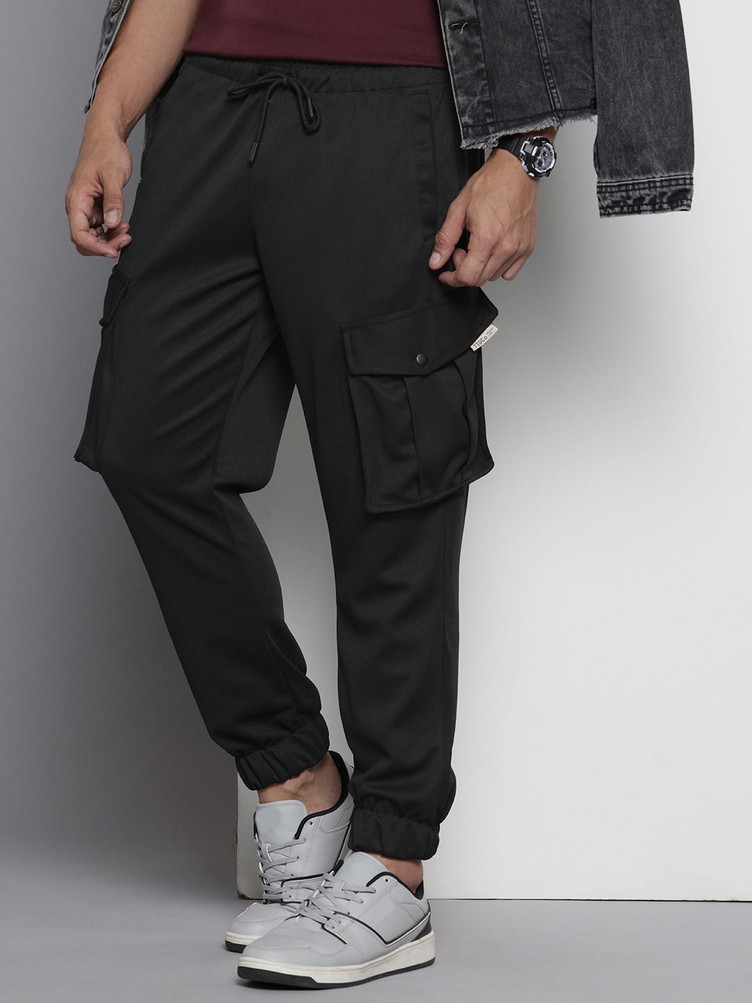 The Indian Garage Co Men Textured Joggers