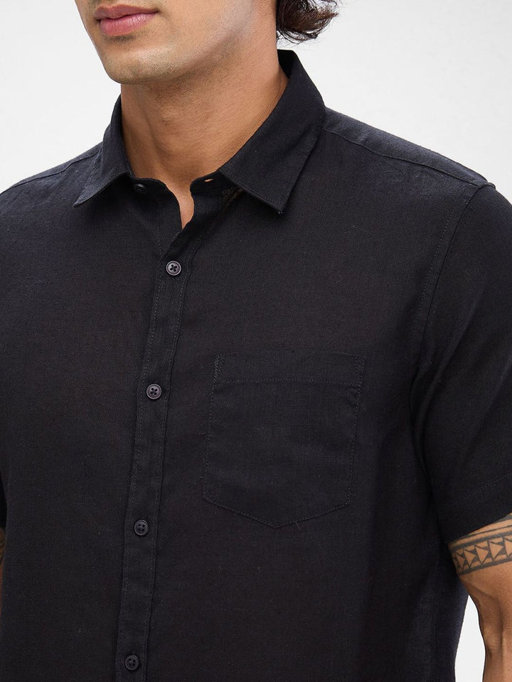 SPYKAR Men Solid Spread Collar Slim Fit Casual Shirt