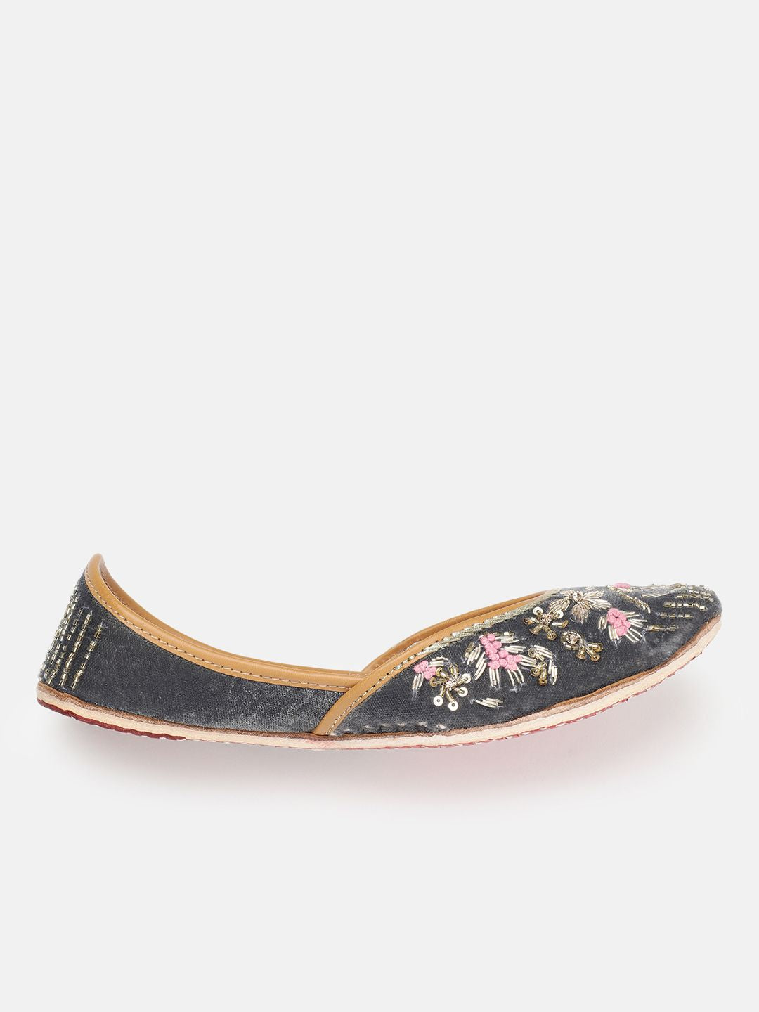 House of Pataudi Women Ethnic Embellished Mojaris