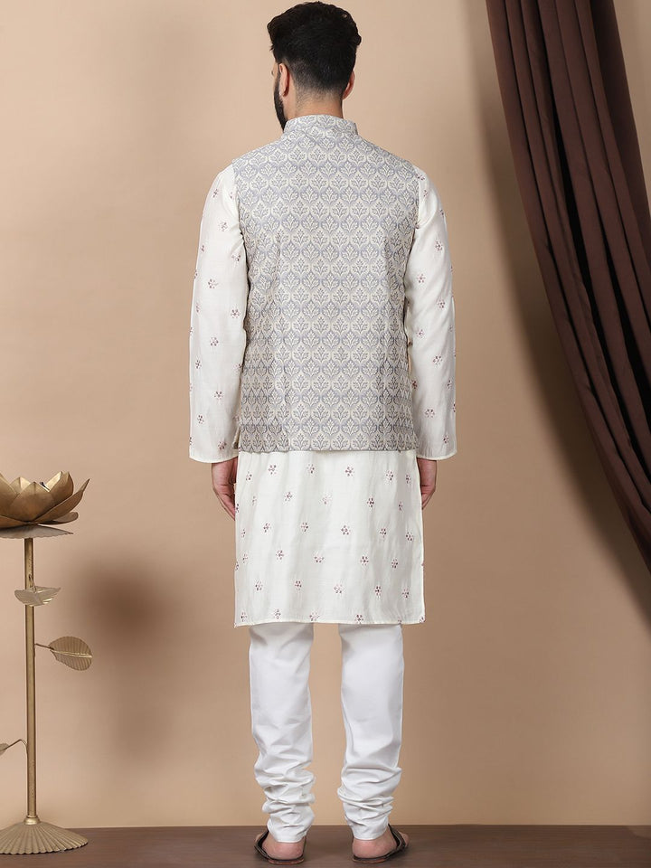 Kurta Sutera Kapas Bersulam Bunga Warna Krim Anouk dengan Jaket Churidar & Nehru