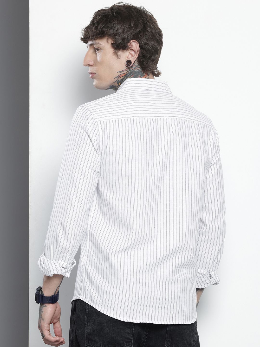 The Indian Garage Co Slim Fit Opaque Striped Casual Shirt