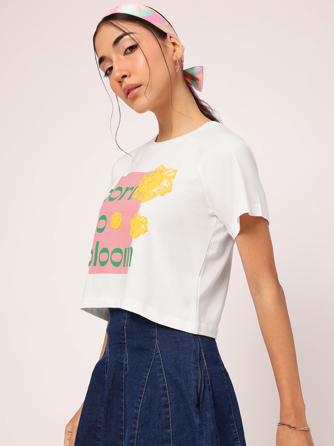 DressBerry Vibe Check Raglan Sleeves Printed Cropped T-shirt