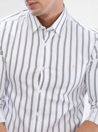 SPYKAR Men Slim Fit Striped Casual Shirt