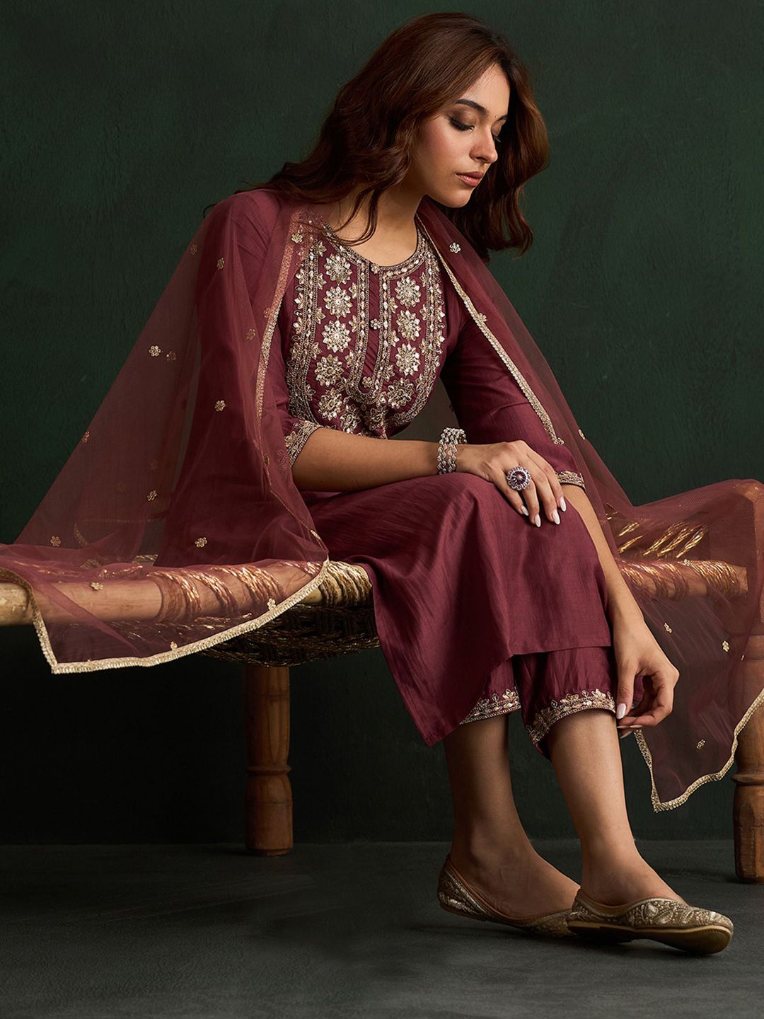 Indo Era Women Floral Embroidered Regular Kurta with Trousers & With Dupatta