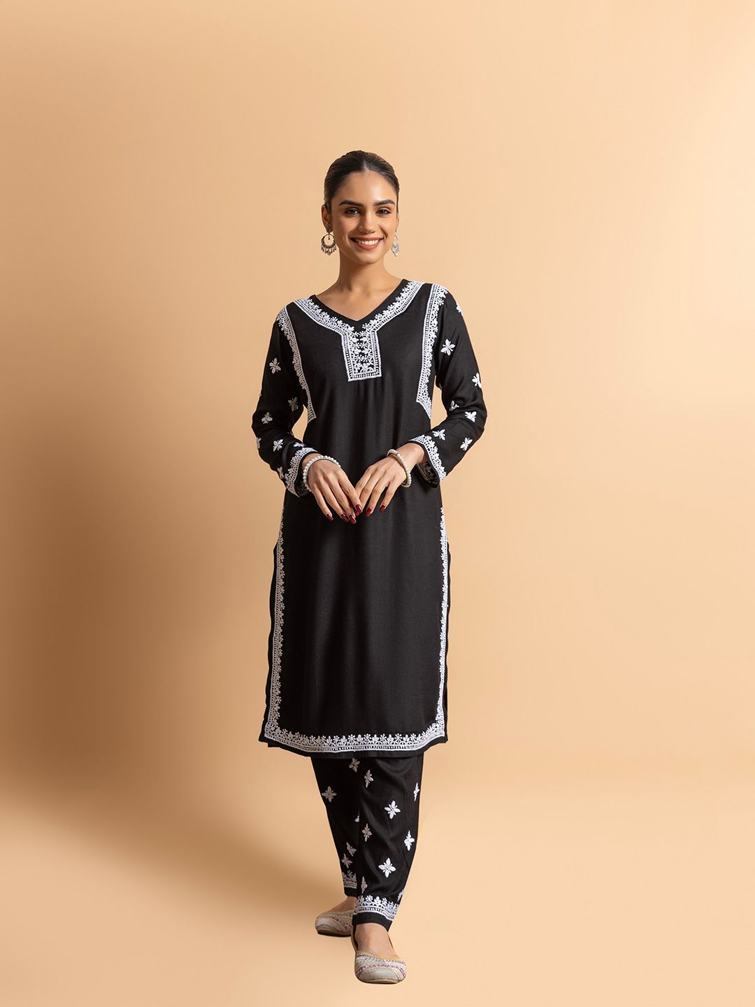 HOUSE OF KARI Floral Embroidered Chikankari Straight Kurta With Trouser