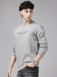Baju Pullover Bercetak Logo Jenama Park Avenue