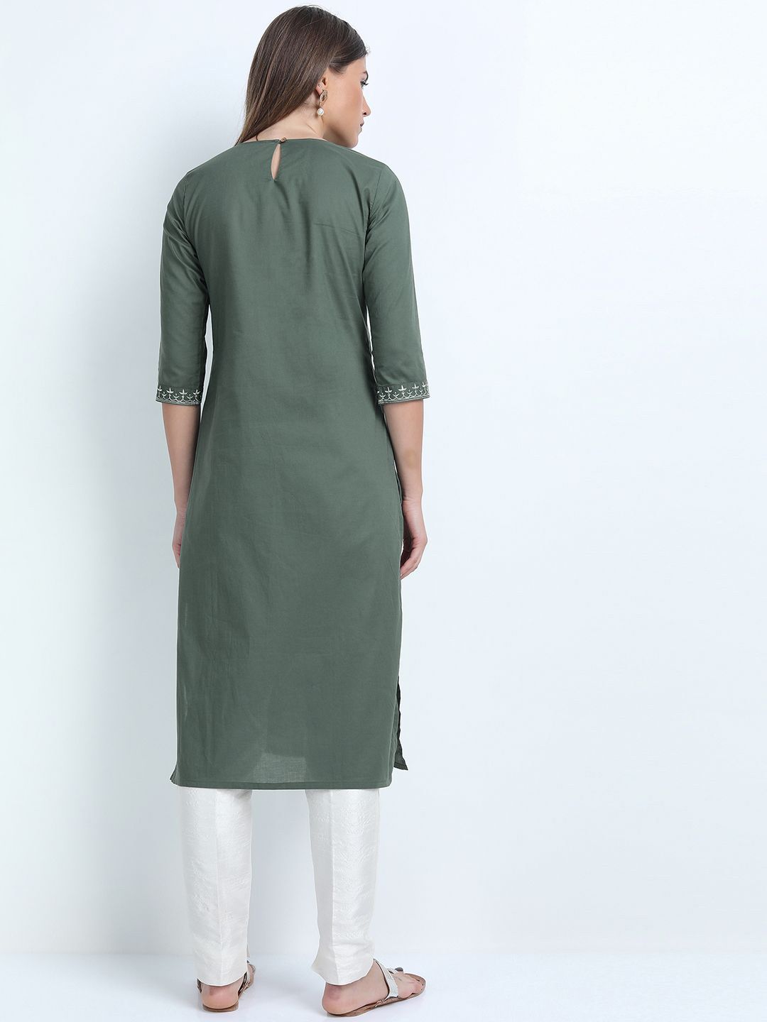 Vishudh Green Floral Embroidered Round Neck Thread Work Straight Kurta