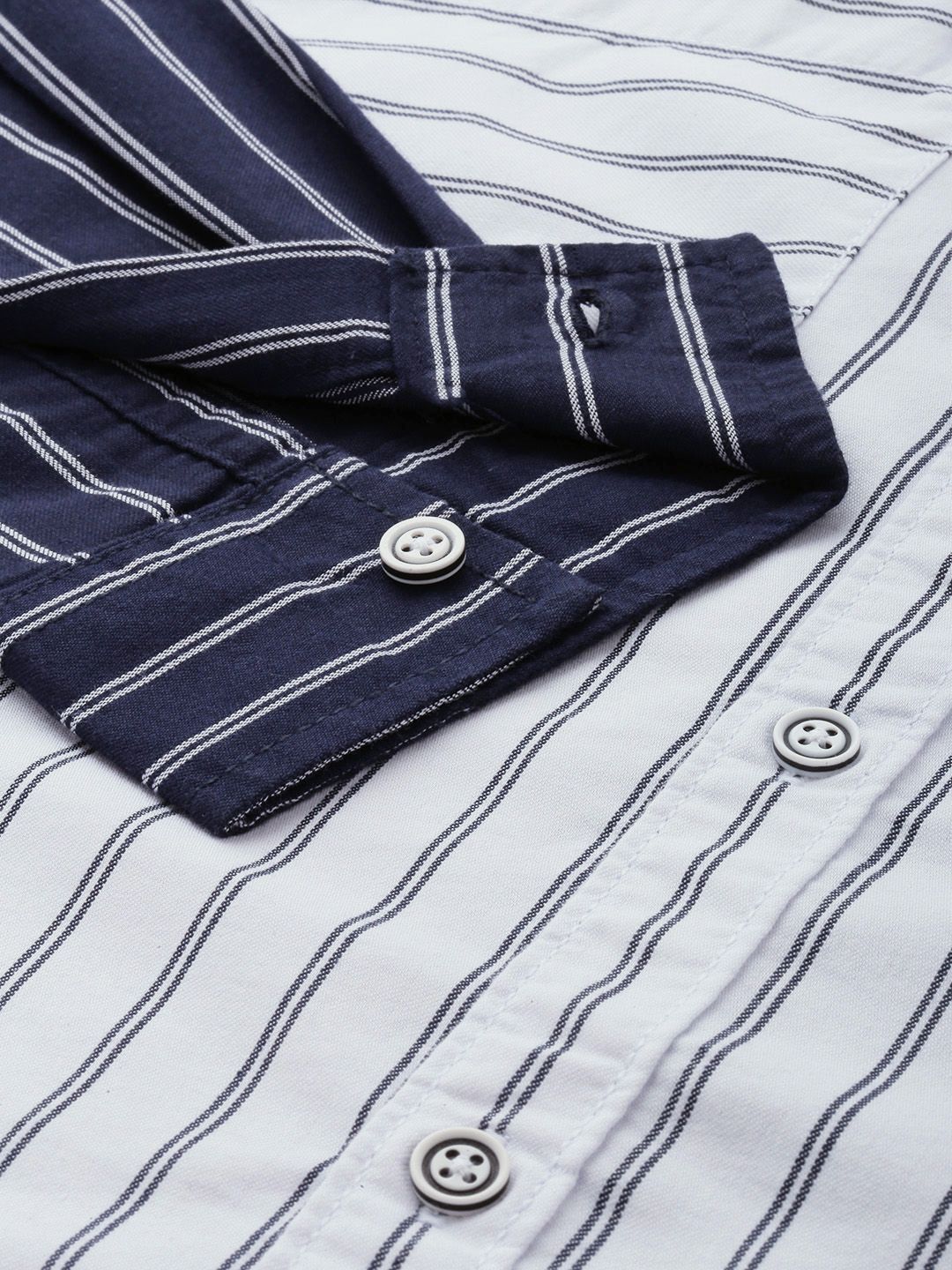 The Indian Garage Co Men Slim Fit Opaque Striped Cotton Casual Shirt