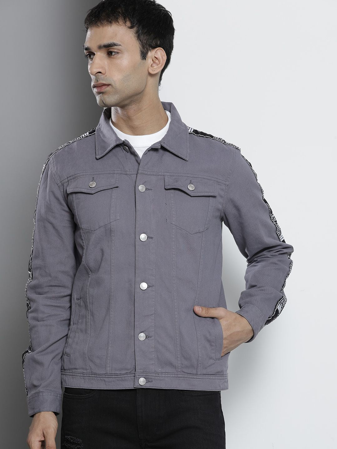 The Indian Garage Co Men Slim Fit Denim Trucker Jacket with Double Flap Pockets