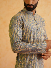 SOJANYA Floral Embroidered Sequinned Mandarin Collar Straight Cotton Kurta