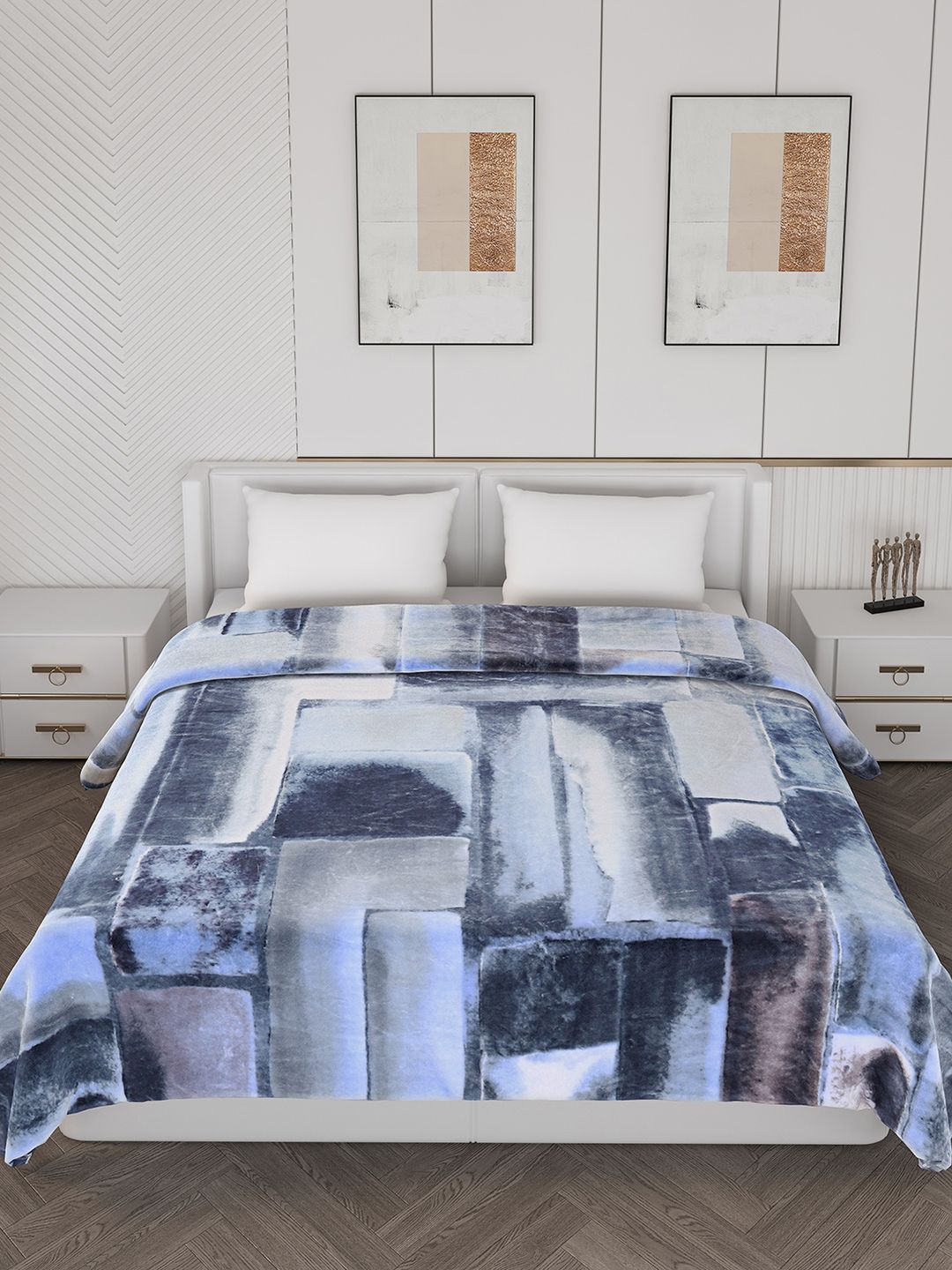 Monte Carlo Blue & White Abstract Printed Mild Winter Double Bed Blanket