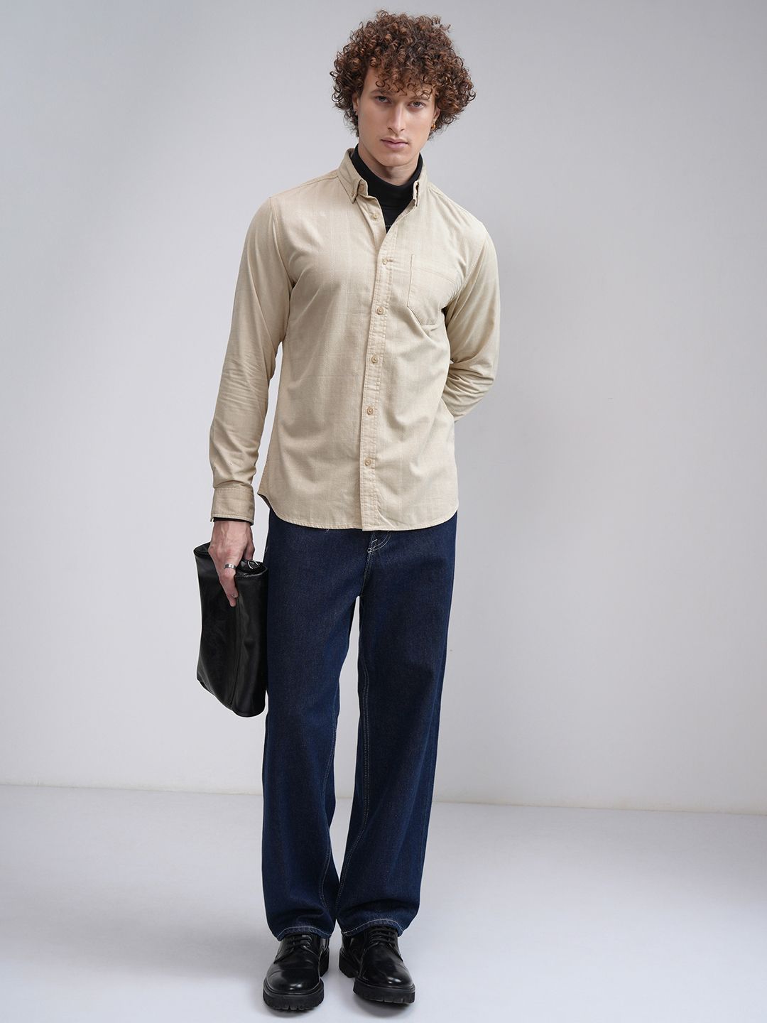 HIGHLANDER Men Button-Down Collar Textured Cotton Slim Fit Casual Shirt