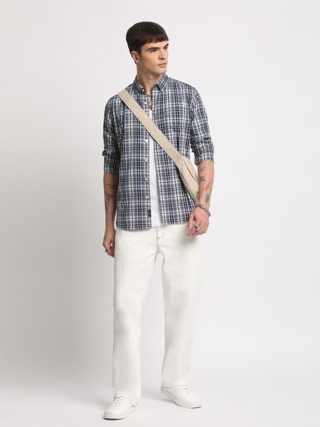 THE BEAR HOUSE Slim Fit Checked Pure Cotton Casual Shirt