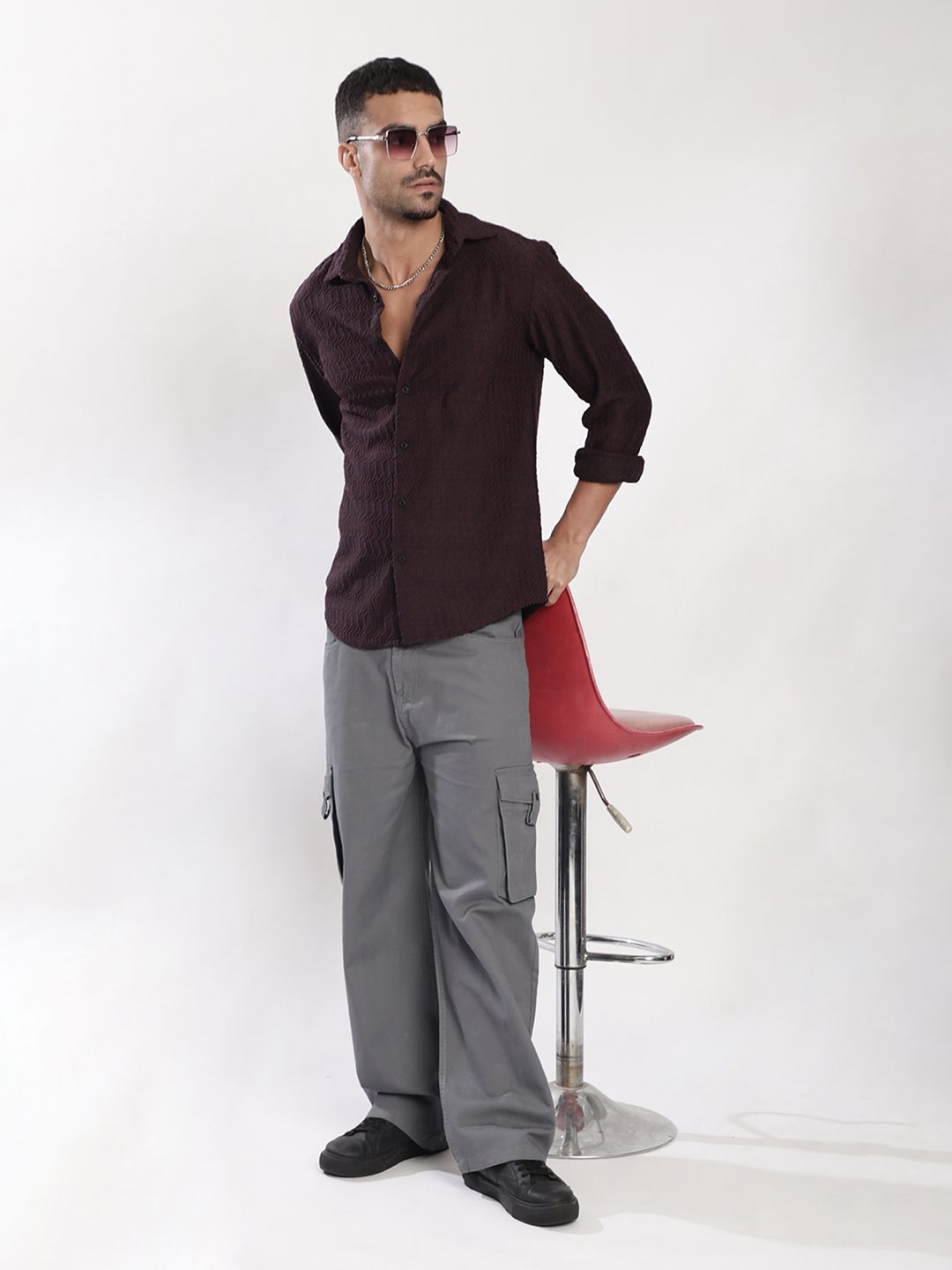 Bene Kleed Men Slim Fit Textured Spread Collar Casual Shirt