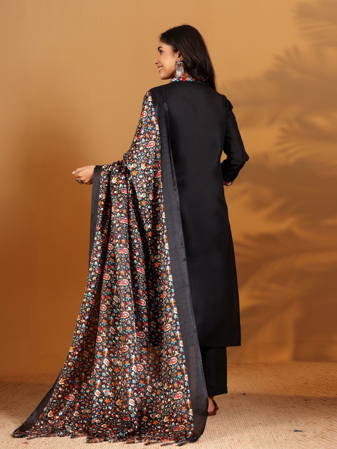 Varanga Ethnic Motifs Embroidered Woven Design Pure Cotton Kurta With Trousers & Dupatta