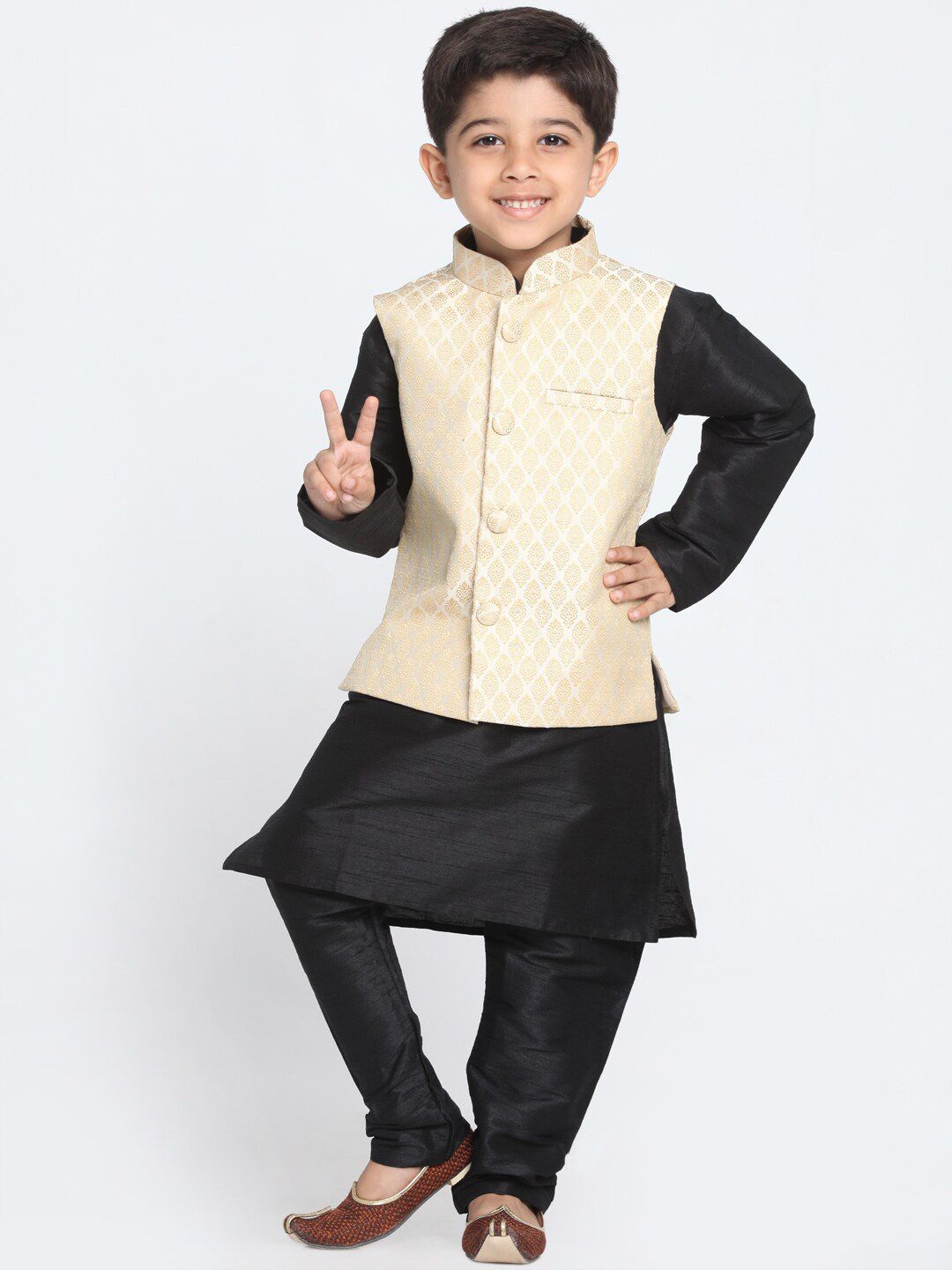 VASTRAMAY Boys Cream & Gold-Coloured Woven-Design Banarasi Brocade Slim-Fit Nehru Jacket