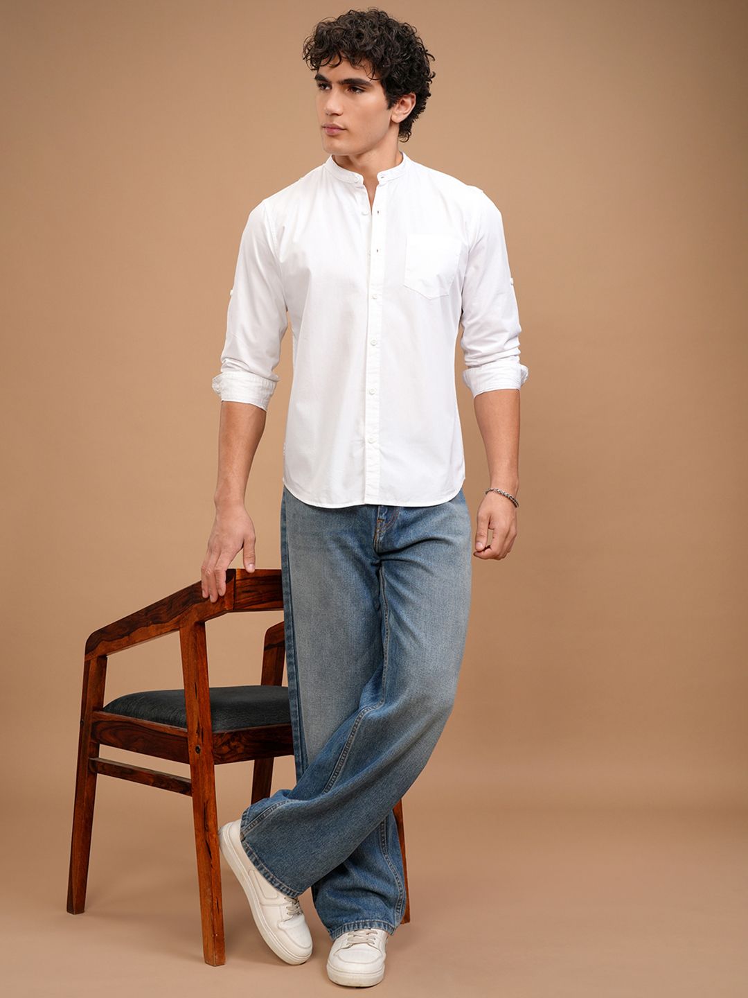 HIGHLANDER Men White Slim Fit Casual Shirt