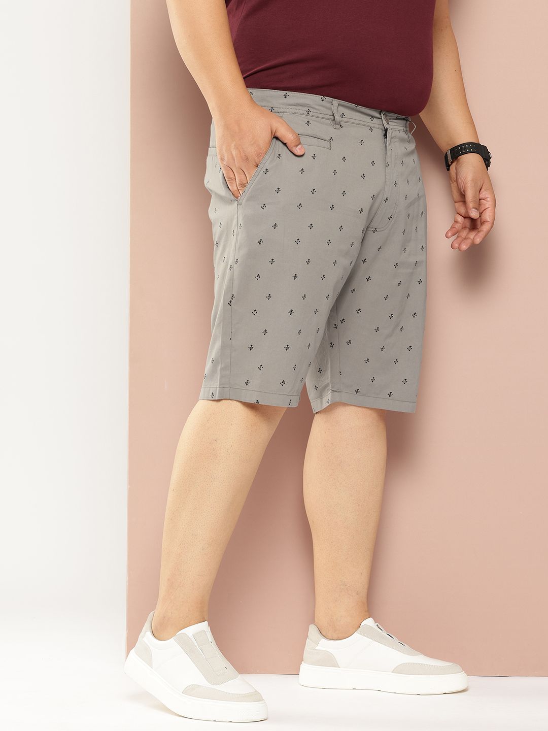 Thomas Scott Men Plus Size Regular Fit Mirco Ditsy Printed Woven Outdoor Shorts