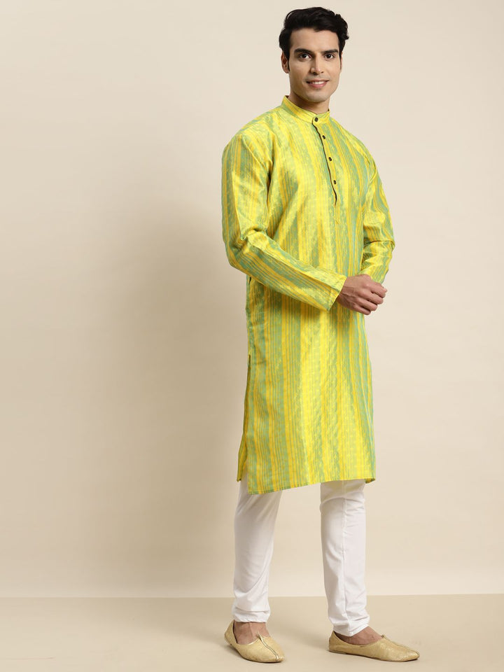 SOJANYA Men Silk Blend Ethnic Motifs Embroidered Kurta