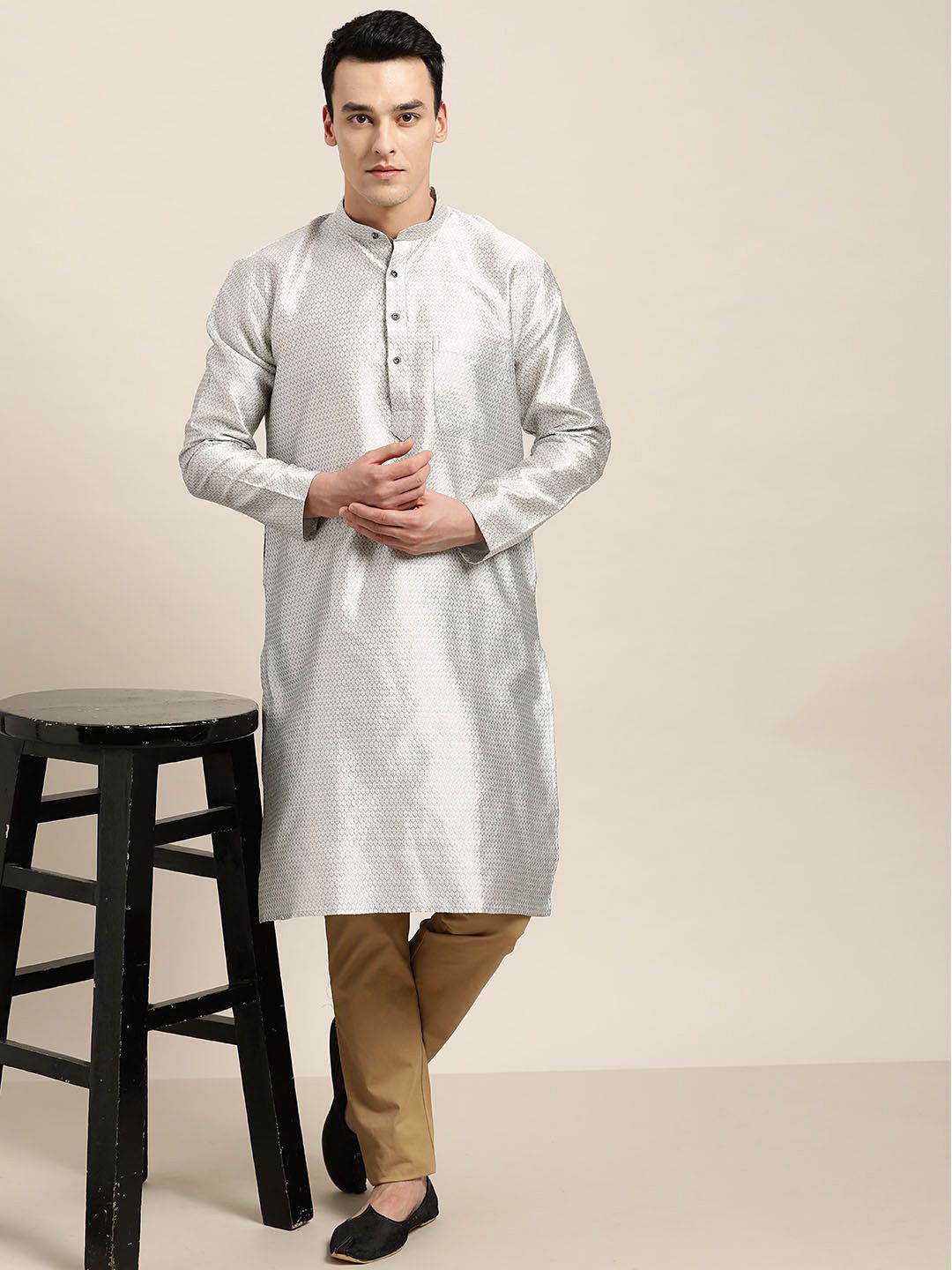 SOJANYA Kurta Lurus Rekaan Tenunan Perak Lelaki