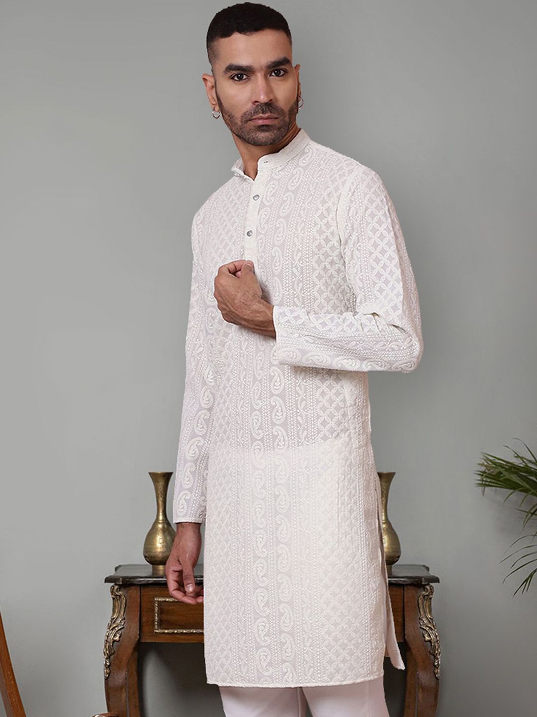 Jompers Men Geometric Flared Sleeves Chikankari Georgette Kurta