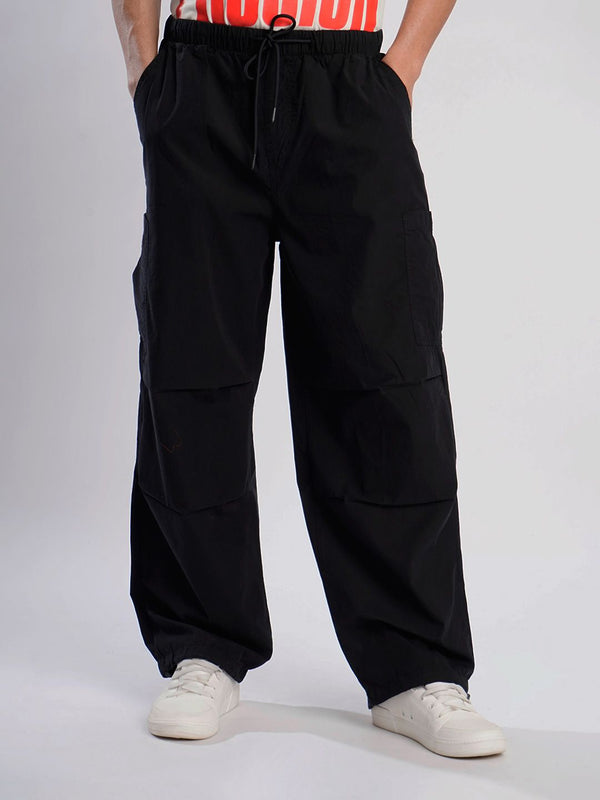 Bene Kleed Men Parachute Fit Mid-Rise Pure Cotton Cargo Trousers