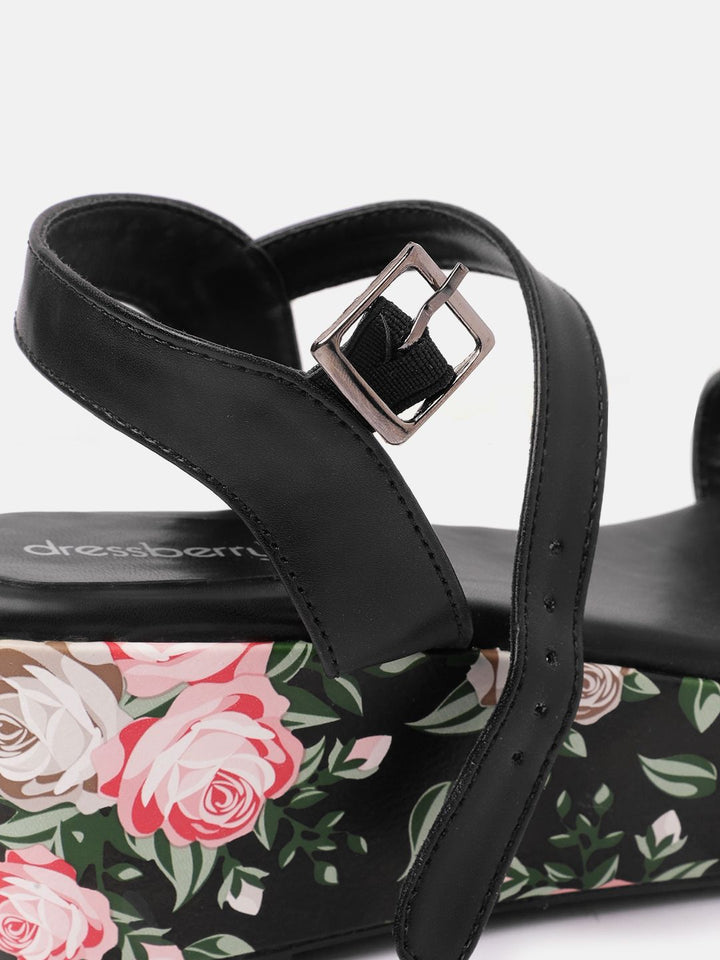DressBerry Floral Printed Printed Wedges