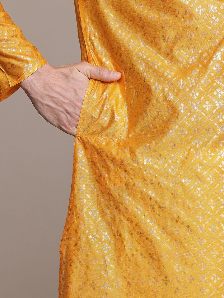 House of Pataudi Geometric Printed Jashn Kurta