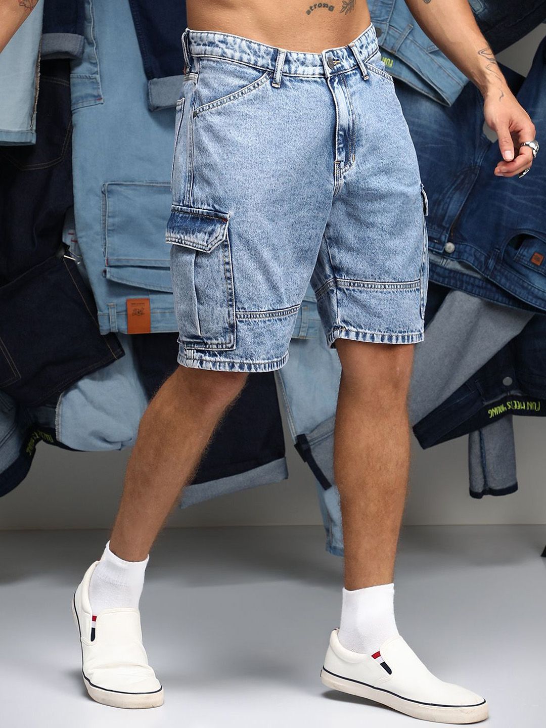 Campus Sutra Men Comfort Light Fade Stretchable Denim Shorts