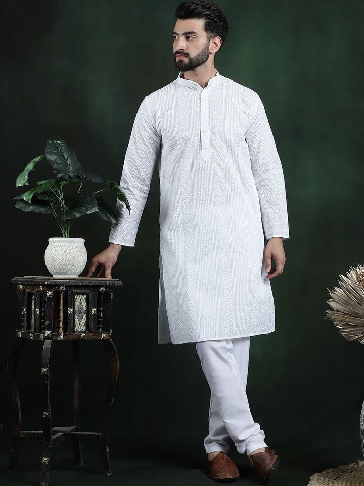 SOJANYA Geometric Embroidered Thread Work Pure Cotton Straight Kurta With Churidar
