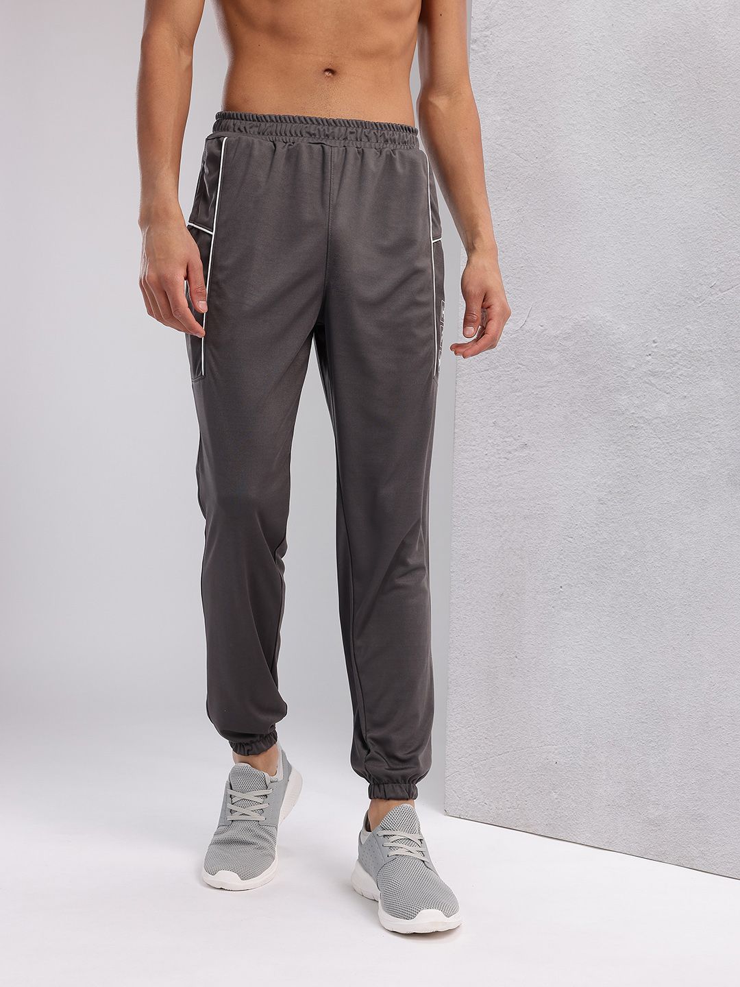 HRX by Hrithik Roshan Men Brand Logo Printed Mid-Rise Rapid-Dry Training Joggers