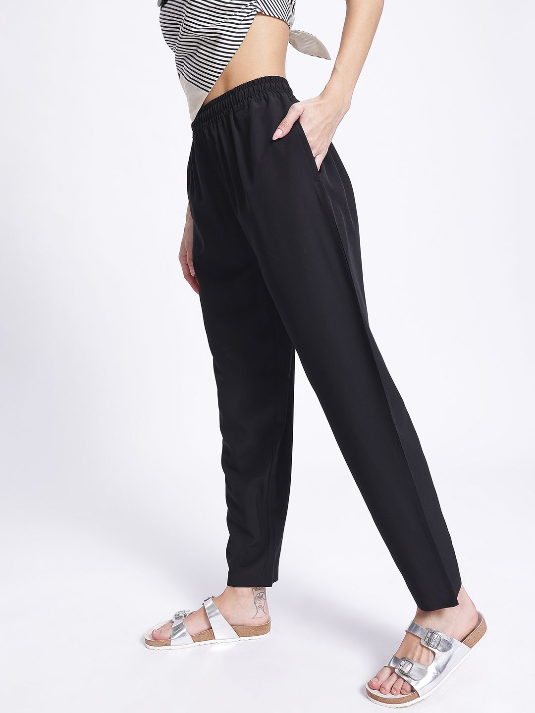 DressBerry Women Bold Basics Mid-Rise Regular Fit Pleated Trousers