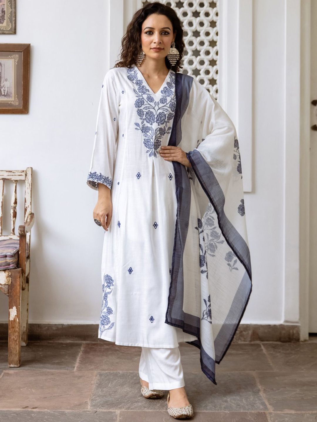 Indo Era Women Floral Embroidered Regular Thread Work Pure Cotton Kurta with Trousers & With Dupatta