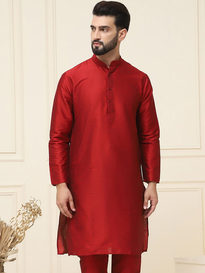 SOJANYA Men Maroon Solid Straight Kurta