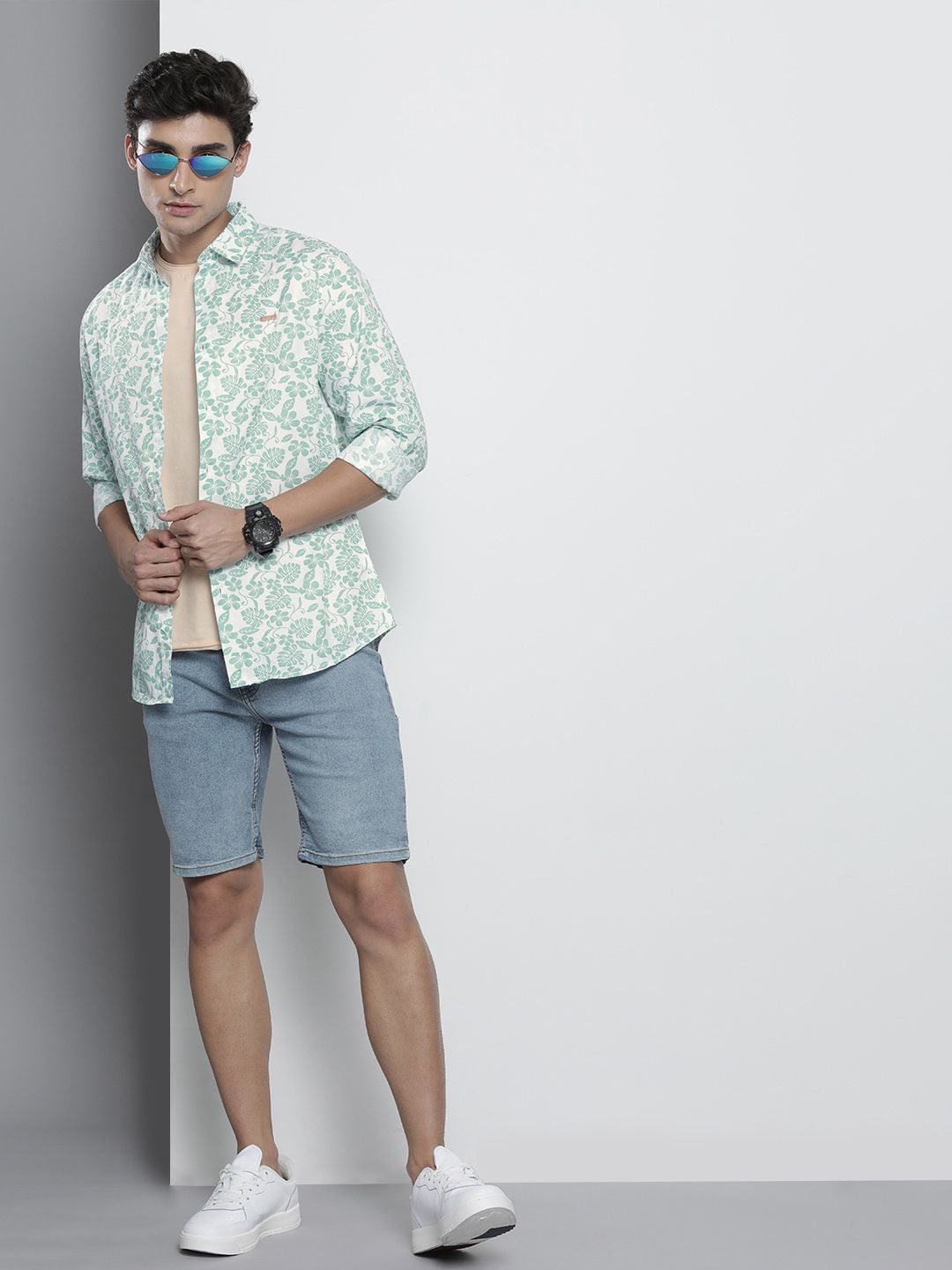 The Indian Garage Co Slim Fit Tropical Printed Pure Cotton Shirt