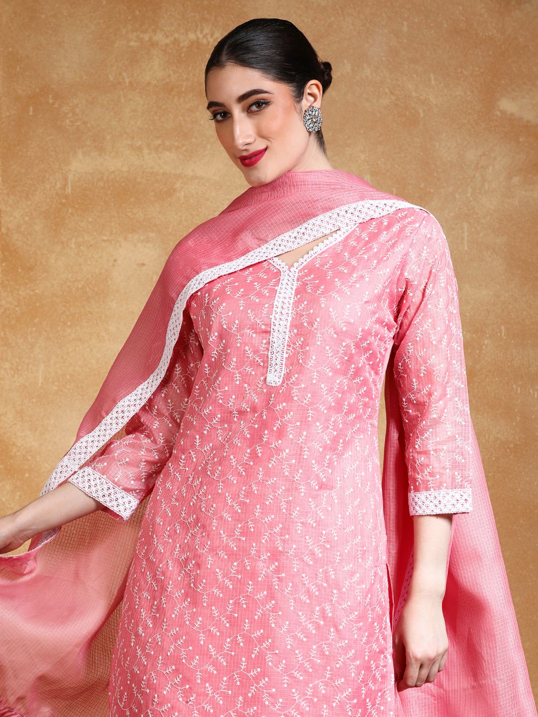 Varanga Women Floral Embroidered Regular Thread Work Kurta with Trousers & With Dupatta