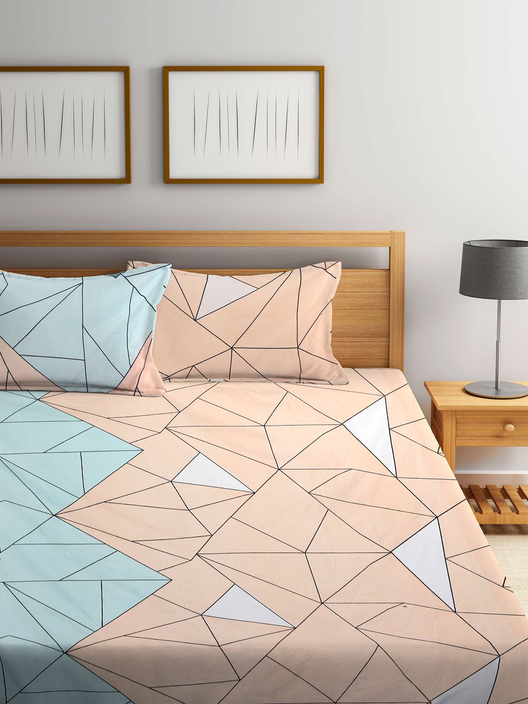 KLOTTHE Blue & Pink Geometric 300 TC King Fitted Bedsheet With 2 Pillow Covers