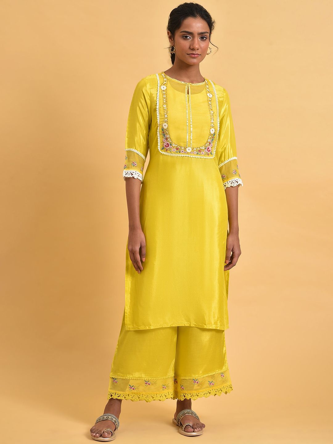 W Women Floral Embroidered Kurta