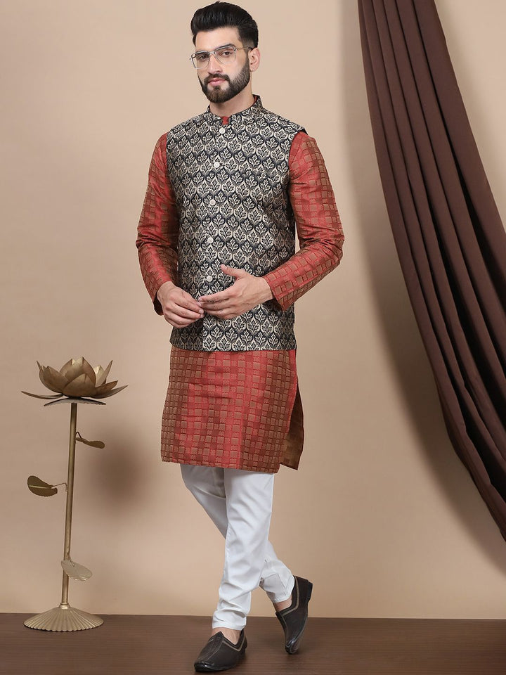 Anouk Geometric Woven Design Kurta Lurus Biasa Dengan Jaket Churidar & Nehru